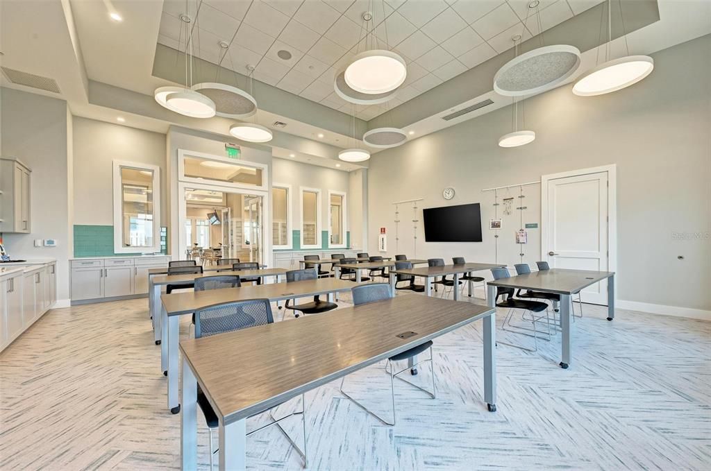 For Sale: $439,900 (2 beds, 2 baths, 1471 Square Feet)