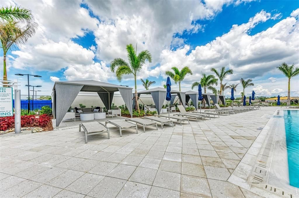 For Sale: $439,900 (2 beds, 2 baths, 1471 Square Feet)