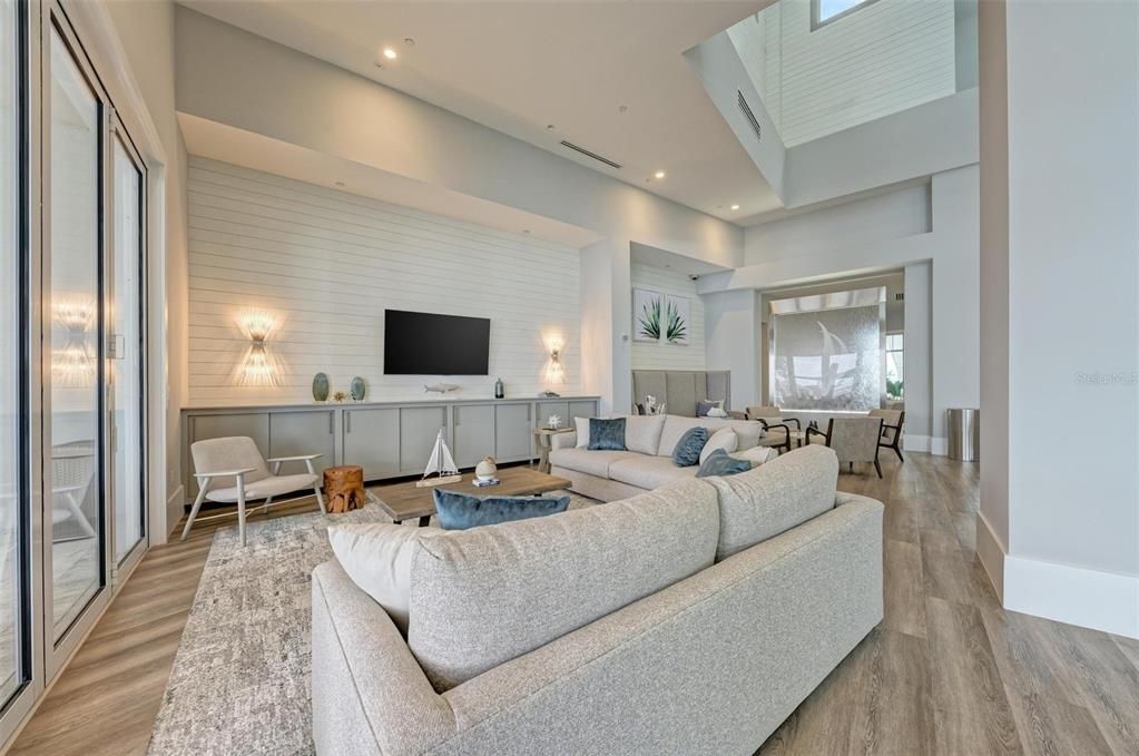 For Sale: $439,900 (2 beds, 2 baths, 1471 Square Feet)