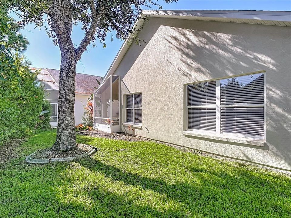 Active With Contract: $369,900 (3 beds, 2 baths, 1864 Square Feet)