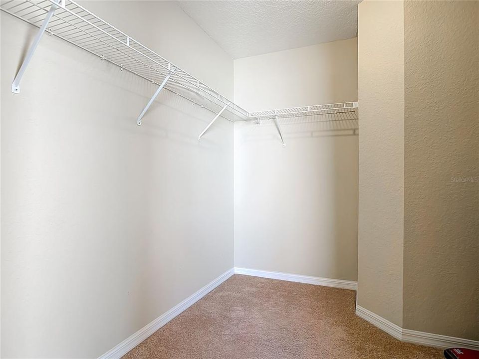 Active With Contract: $369,900 (3 beds, 2 baths, 1864 Square Feet)