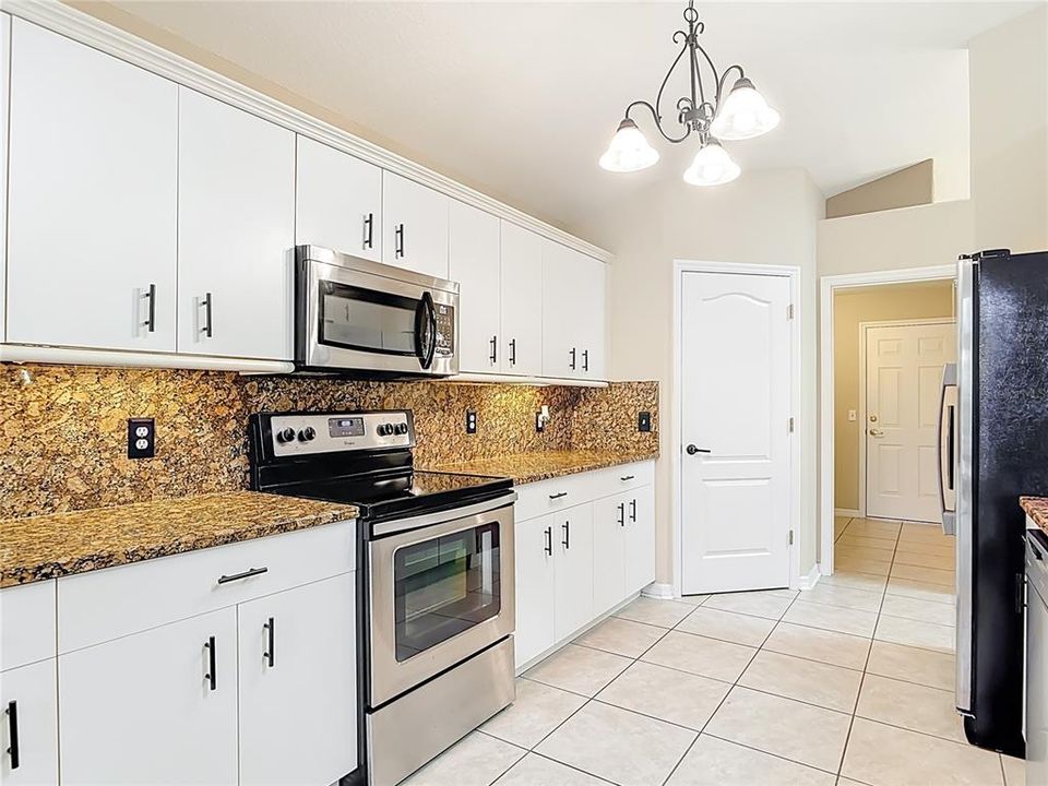 Active With Contract: $369,900 (3 beds, 2 baths, 1864 Square Feet)