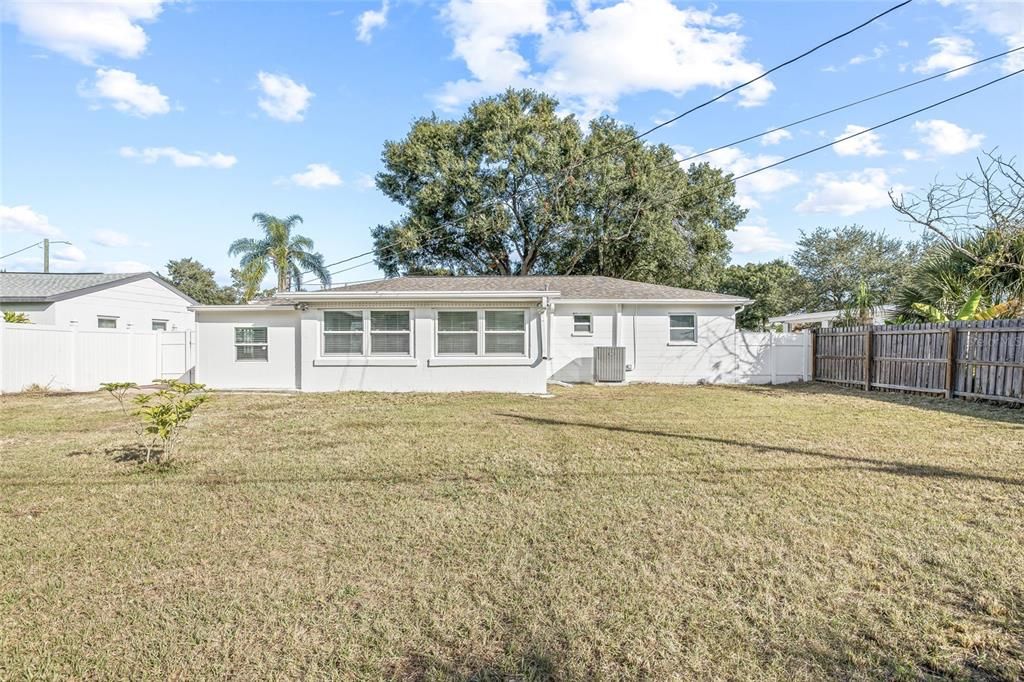 For Sale: $539,900 (4 beds, 2 baths, 1548 Square Feet)