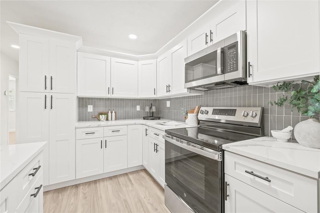 For Sale: $539,900 (4 beds, 2 baths, 1548 Square Feet)