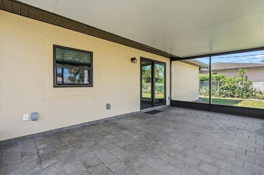 For Sale: $259,800 (2 beds, 2 baths, 1344 Square Feet)