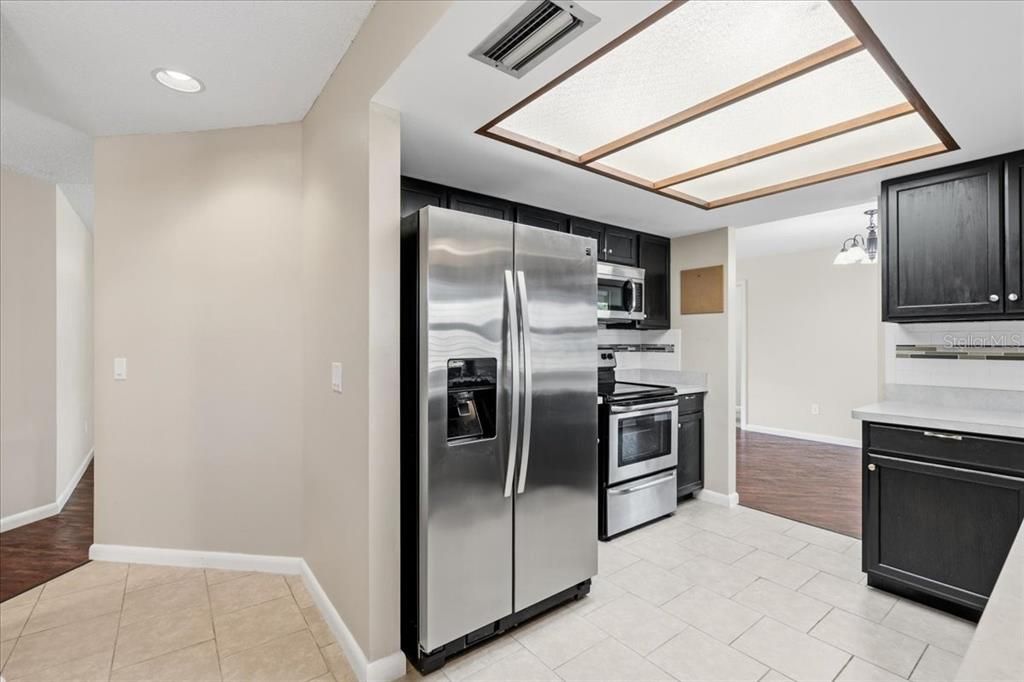 For Sale: $259,800 (2 beds, 2 baths, 1344 Square Feet)