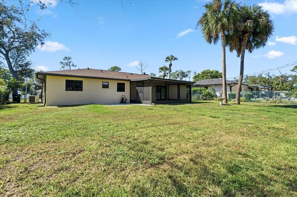 For Sale: $259,800 (2 beds, 2 baths, 1344 Square Feet)