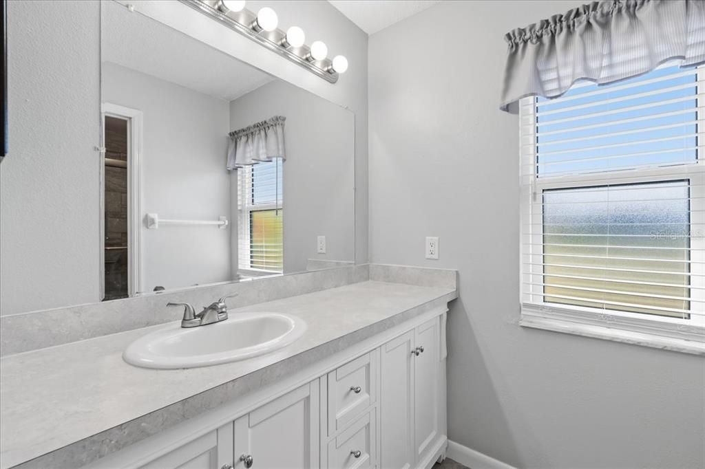 For Sale: $259,800 (2 beds, 2 baths, 1344 Square Feet)