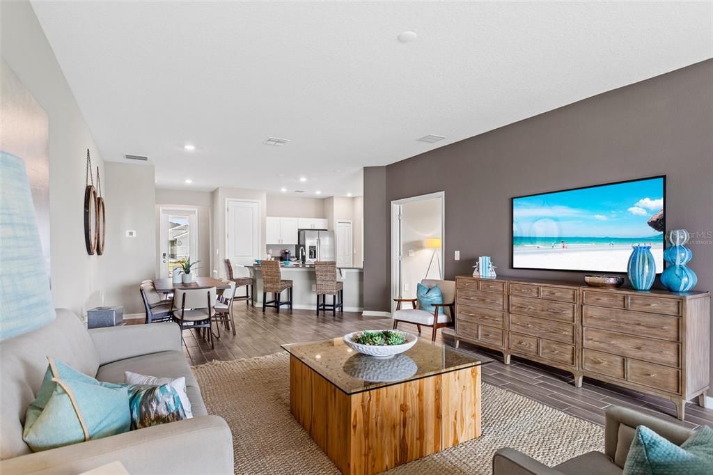 Active With Contract: $542,990 (4 beds, 3 baths, 2109 Square Feet)