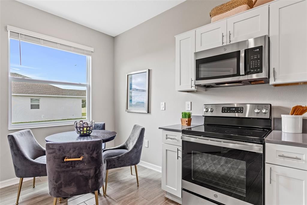 Active With Contract: $542,990 (4 beds, 3 baths, 2109 Square Feet)