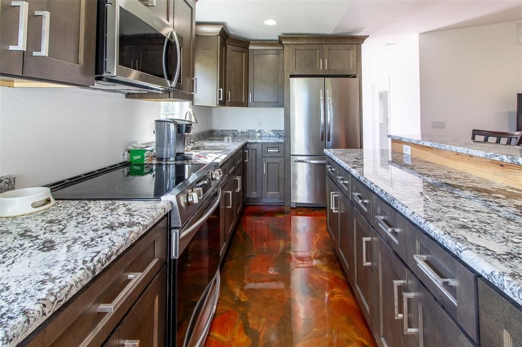 For Sale: $950,000 (5 beds, 3 baths, 2178 Square Feet)