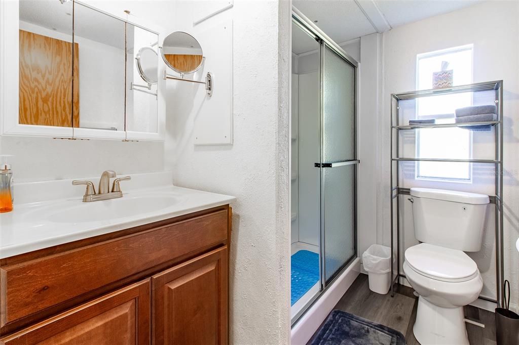 For Sale: $950,000 (5 beds, 3 baths, 2178 Square Feet)