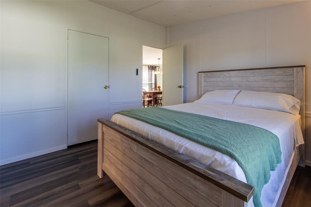 For Sale: $950,000 (5 beds, 3 baths, 2178 Square Feet)