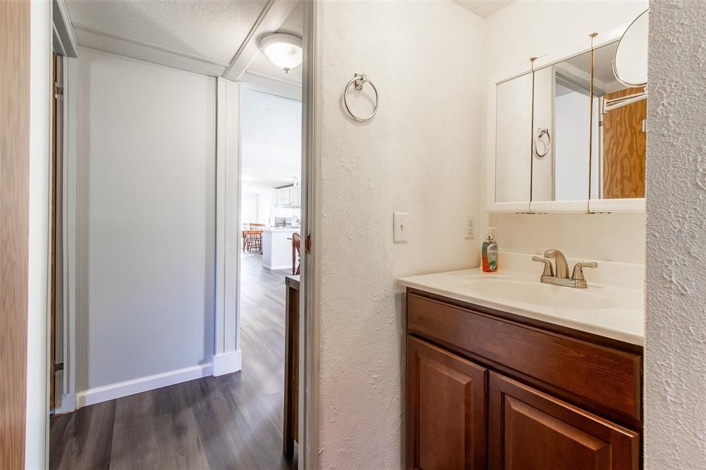 For Sale: $950,000 (5 beds, 3 baths, 2178 Square Feet)