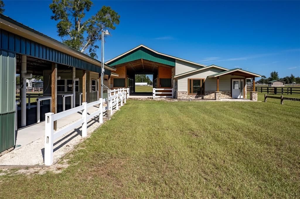 For Sale: $950,000 (5 beds, 3 baths, 2178 Square Feet)