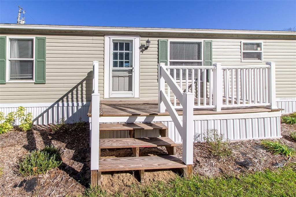 For Sale: $950,000 (5 beds, 3 baths, 2178 Square Feet)