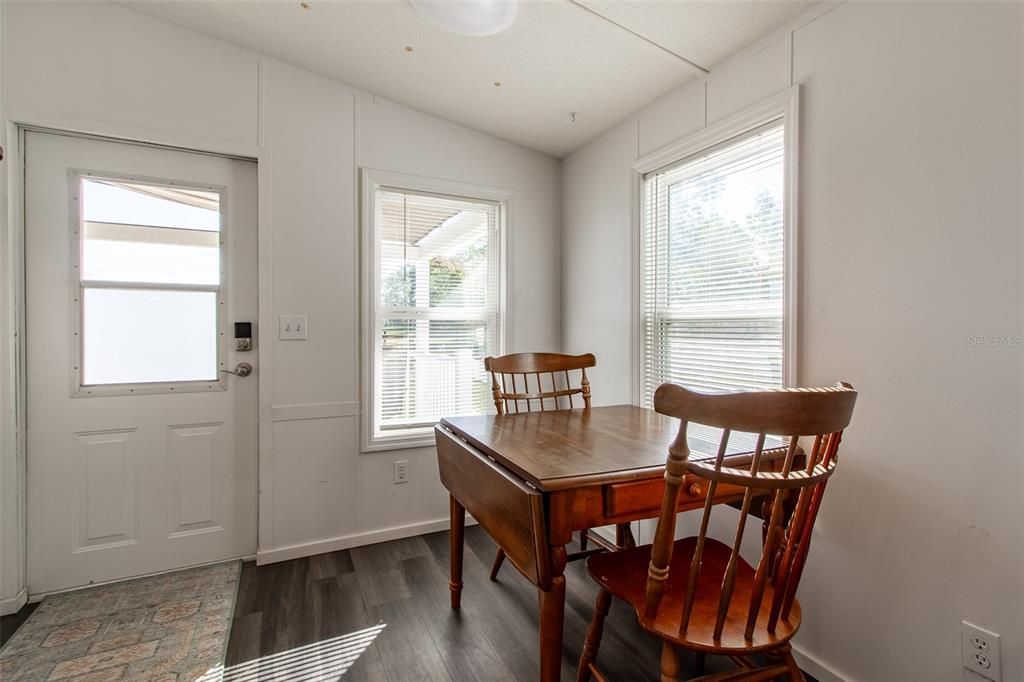 For Sale: $950,000 (5 beds, 3 baths, 2178 Square Feet)