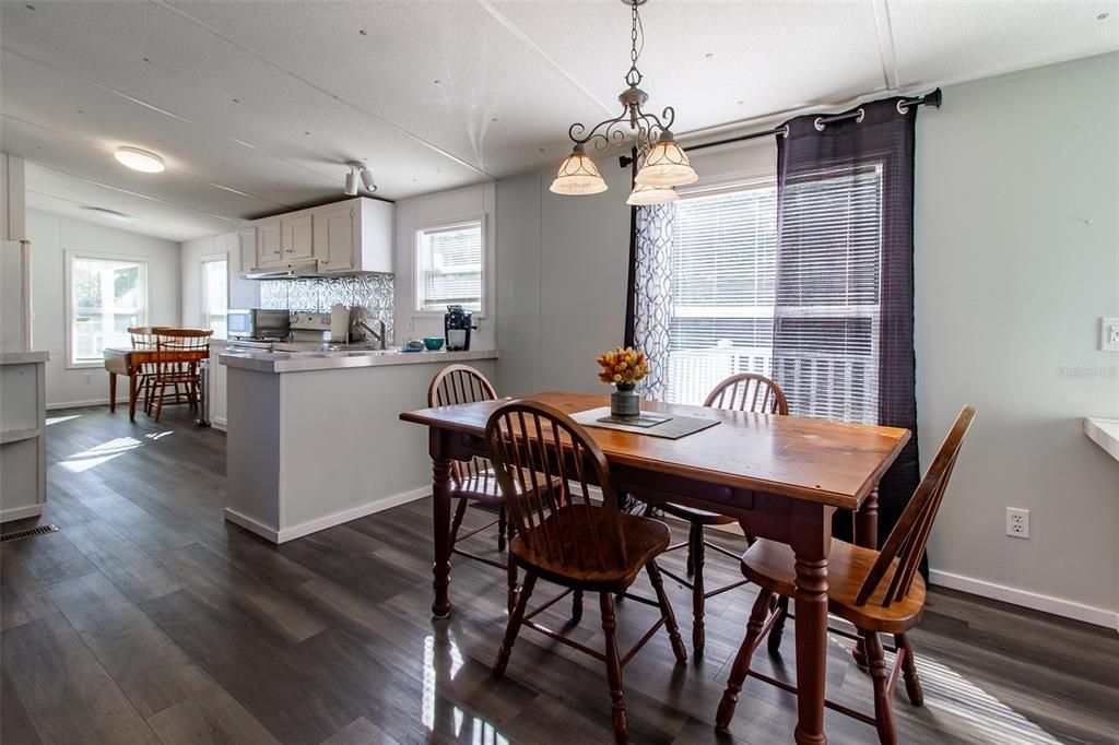 For Sale: $950,000 (5 beds, 3 baths, 2178 Square Feet)