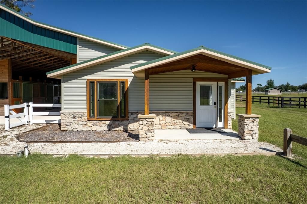 For Sale: $950,000 (5 beds, 3 baths, 2178 Square Feet)