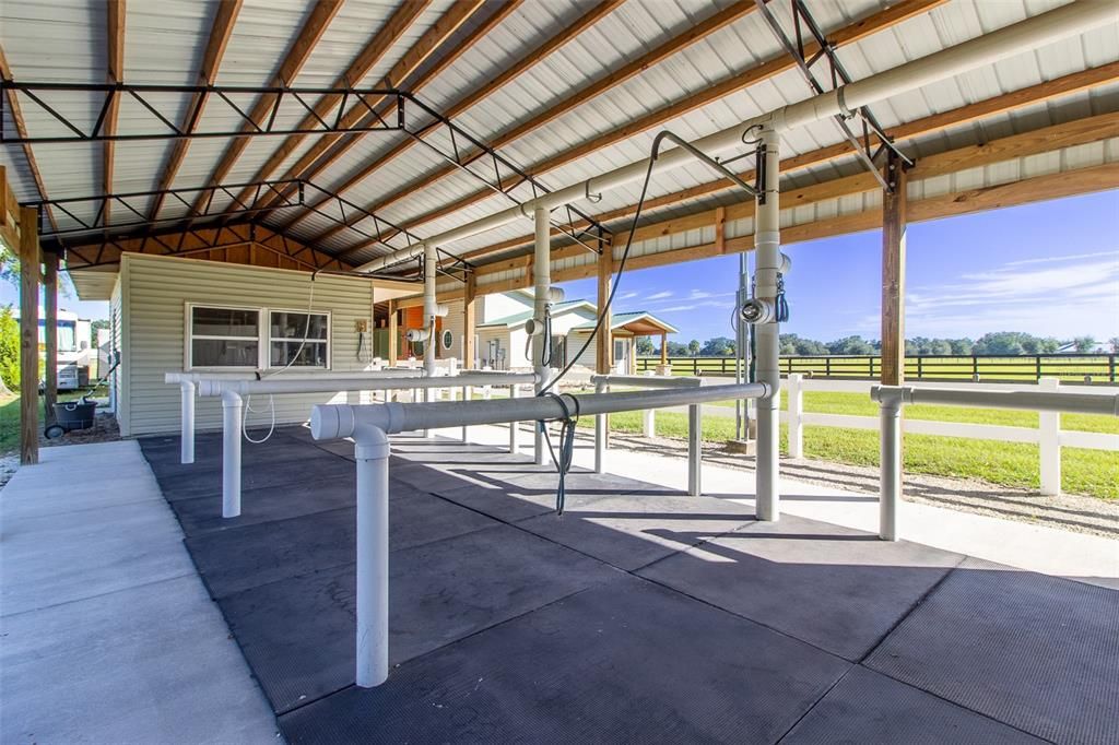 For Sale: $950,000 (5 beds, 3 baths, 2178 Square Feet)