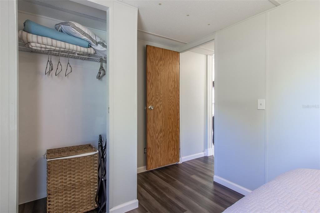 For Sale: $950,000 (5 beds, 3 baths, 2178 Square Feet)