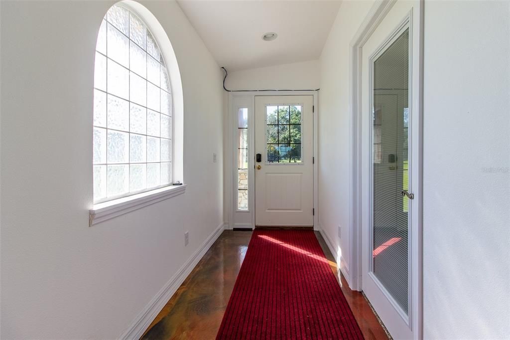 For Sale: $950,000 (5 beds, 3 baths, 2178 Square Feet)