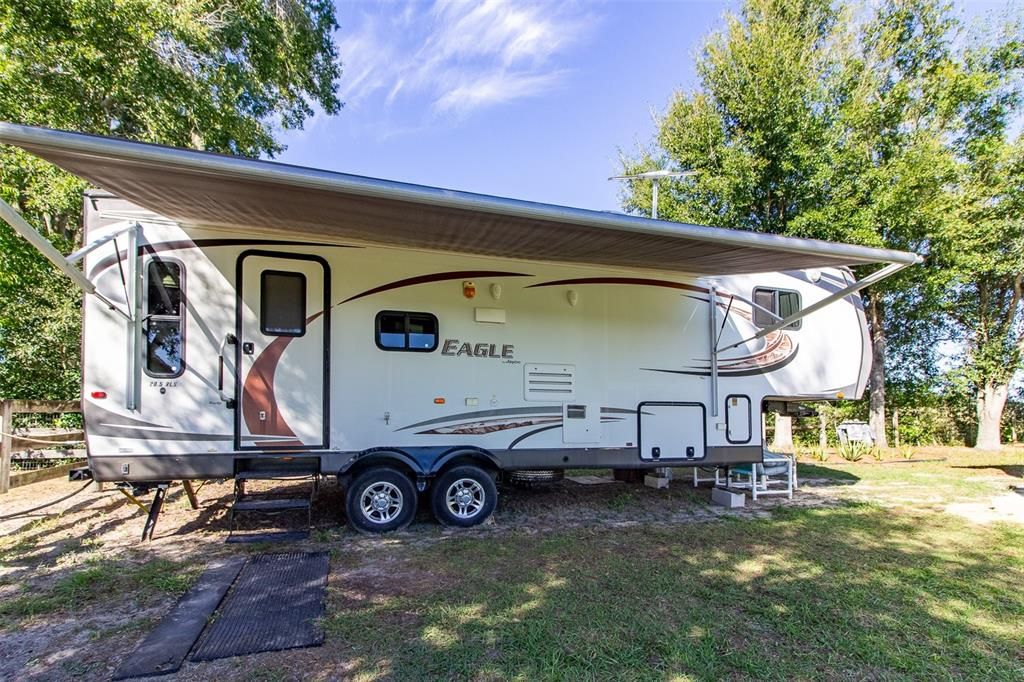 For Sale: $950,000 (5 beds, 3 baths, 2178 Square Feet)