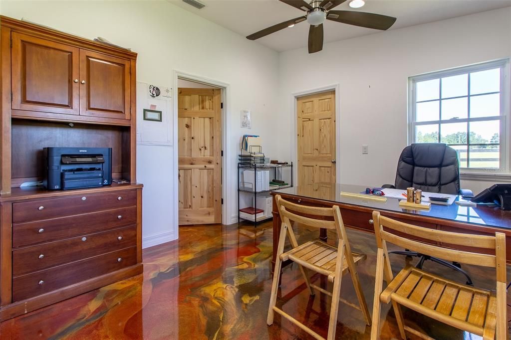 For Sale: $950,000 (5 beds, 3 baths, 2178 Square Feet)