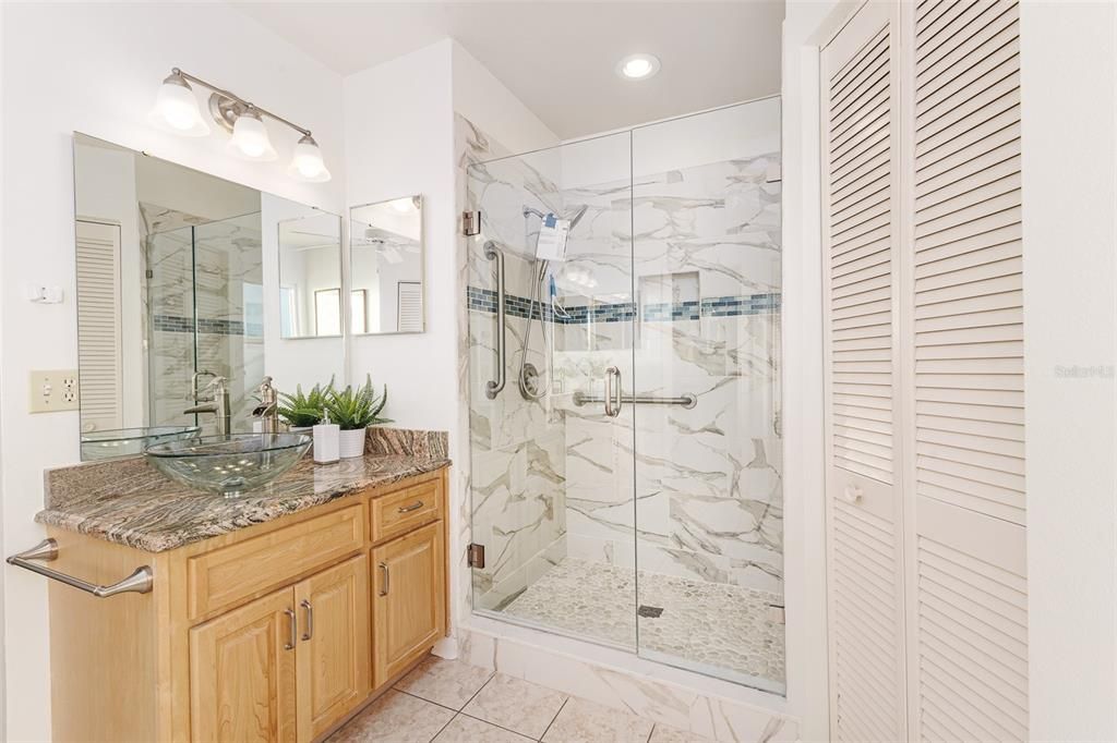 For Sale: $299,900 (2 beds, 2 baths, 1751 Square Feet)