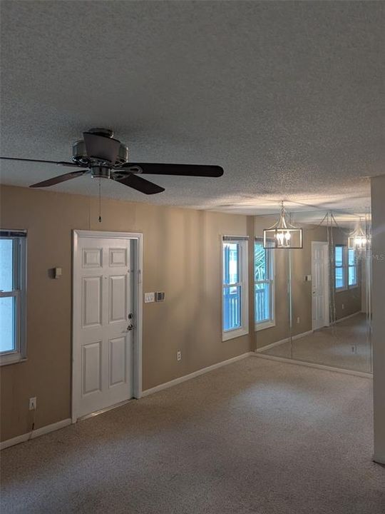 For Rent: $1,675 (2 beds, 1 baths, 748 Square Feet)