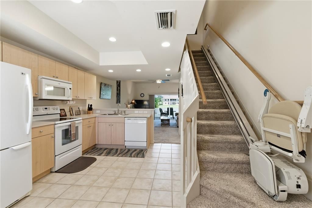 For Sale: $199,900 (2 beds, 2 baths, 1154 Square Feet)