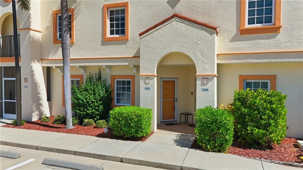 For Sale: $199,900 (2 beds, 2 baths, 1154 Square Feet)