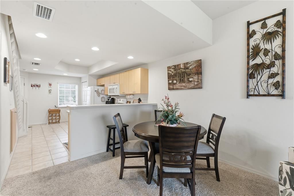 For Sale: $199,900 (2 beds, 2 baths, 1154 Square Feet)