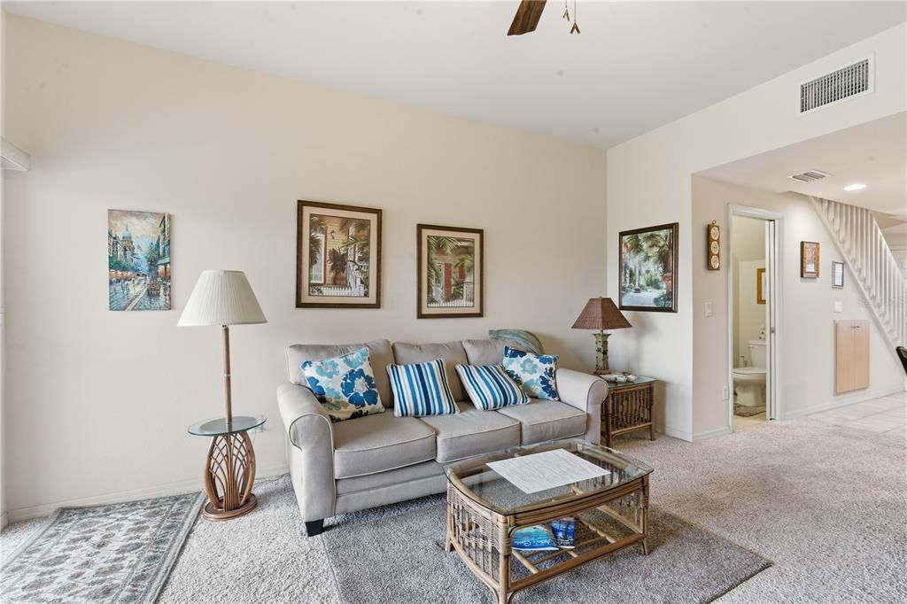 For Sale: $199,900 (2 beds, 2 baths, 1154 Square Feet)