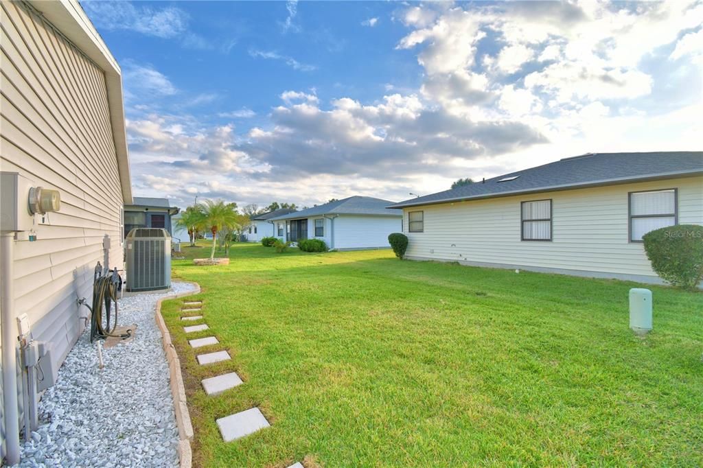 For Sale: $222,000 (2 beds, 2 baths, 1196 Square Feet)