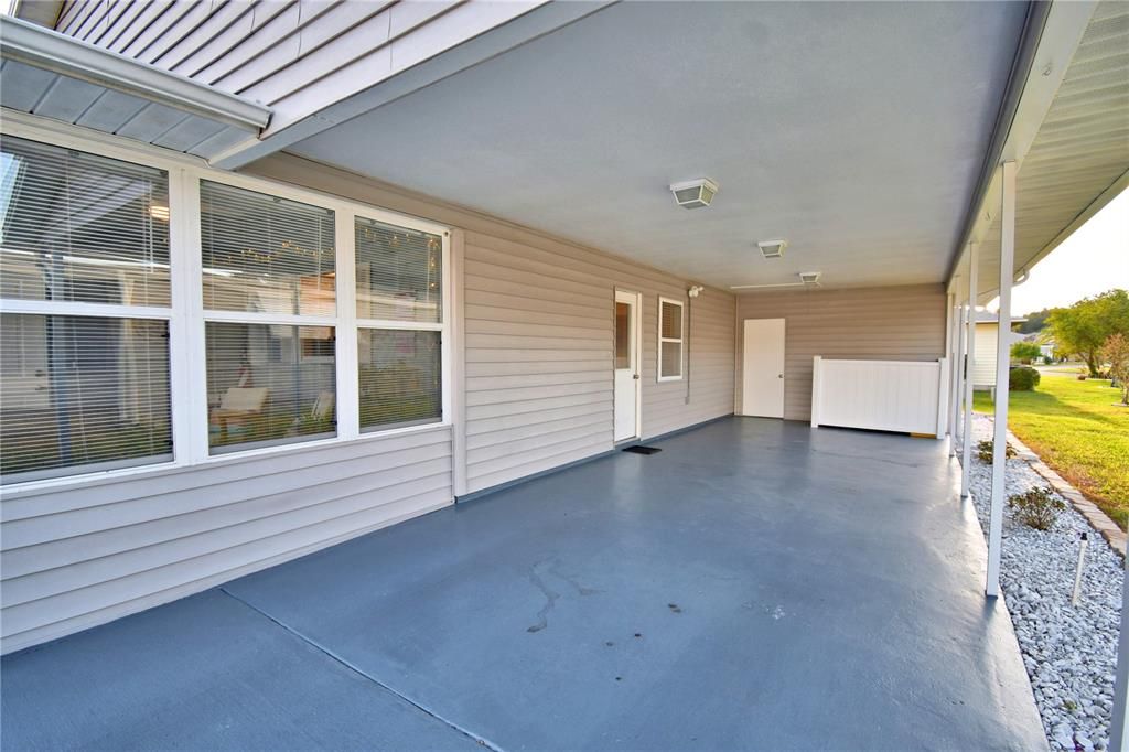 For Sale: $222,000 (2 beds, 2 baths, 1196 Square Feet)