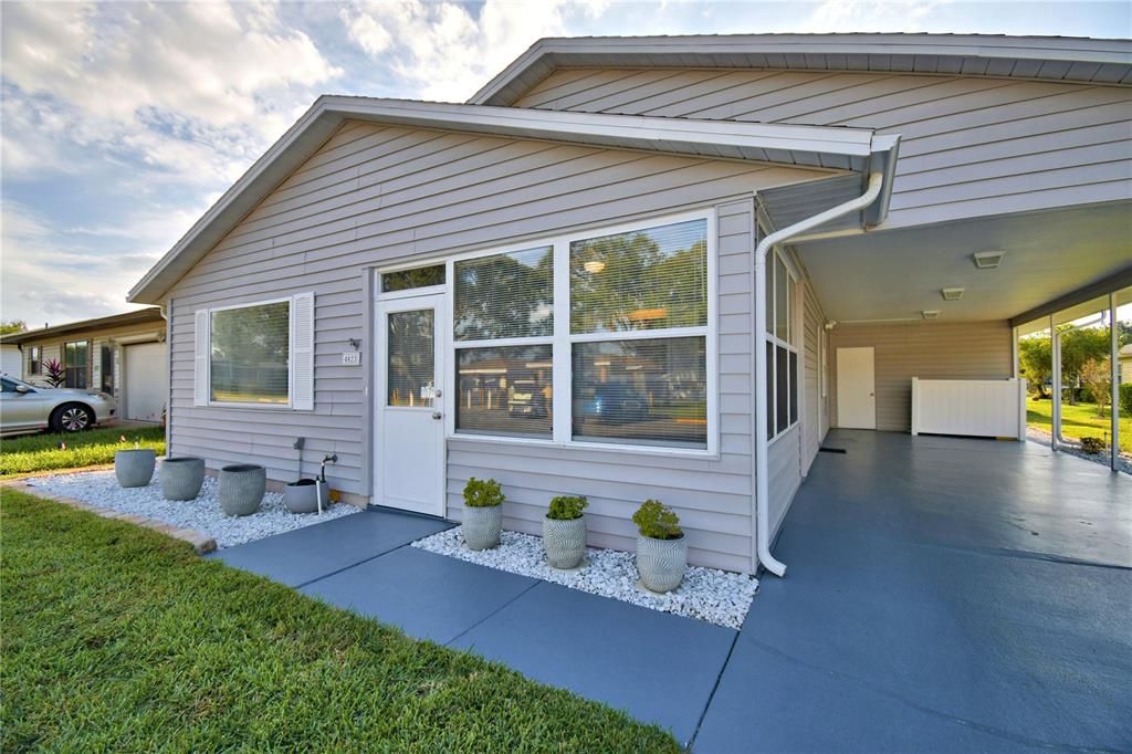 For Sale: $222,000 (2 beds, 2 baths, 1196 Square Feet)