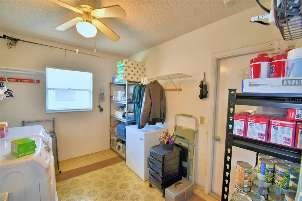 For Sale: $222,000 (2 beds, 2 baths, 1196 Square Feet)