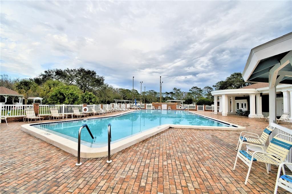 For Sale: $222,000 (2 beds, 2 baths, 1196 Square Feet)