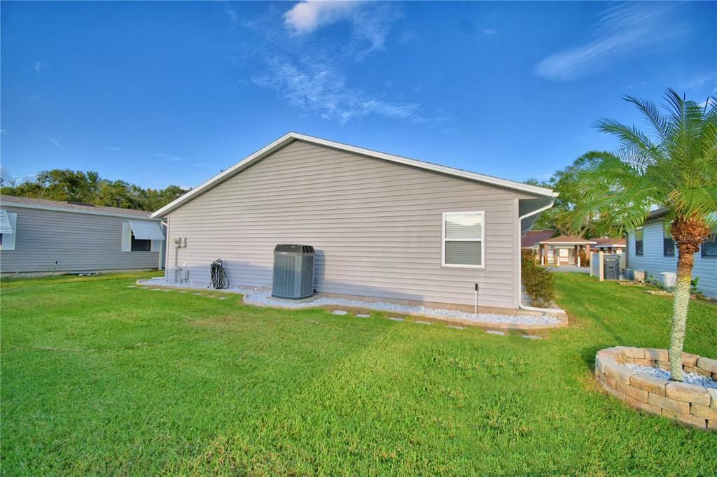 For Sale: $222,000 (2 beds, 2 baths, 1196 Square Feet)