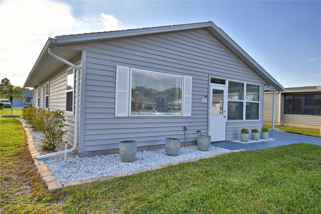 For Sale: $222,000 (2 beds, 2 baths, 1196 Square Feet)