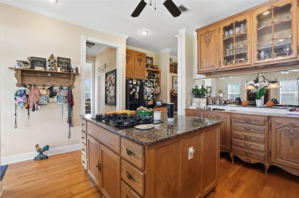 待售: $1,900,000 (3 贝兹, 3 浴室, 3186 平方英尺)