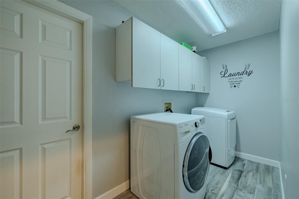 For Sale: $500,000 (4 beds, 2 baths, 2162 Square Feet)