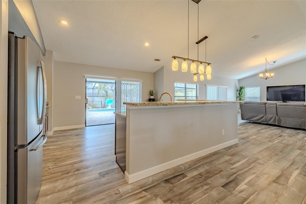 For Sale: $500,000 (4 beds, 2 baths, 2162 Square Feet)