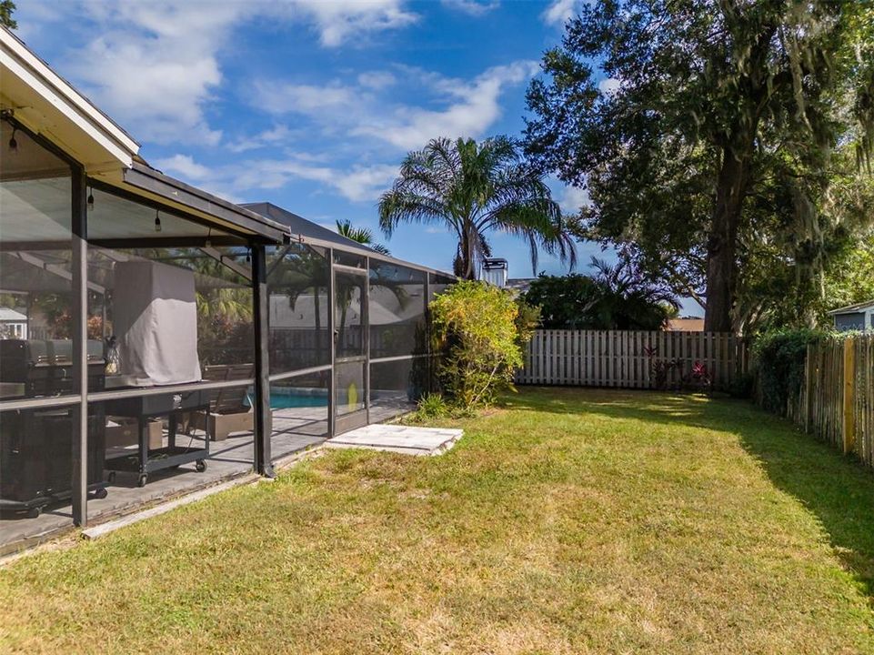 For Sale: $500,000 (4 beds, 2 baths, 2162 Square Feet)