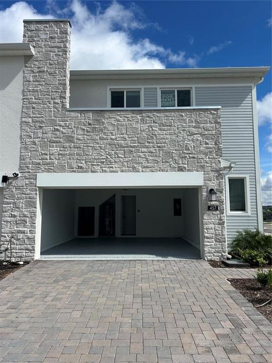 For Rent: $2,600 (3 beds, 2 baths, 1914 Square Feet)