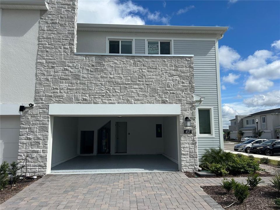 For Rent: $2,600 (3 beds, 2 baths, 1914 Square Feet)