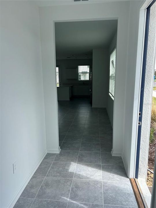 For Rent: $2,600 (3 beds, 2 baths, 1914 Square Feet)