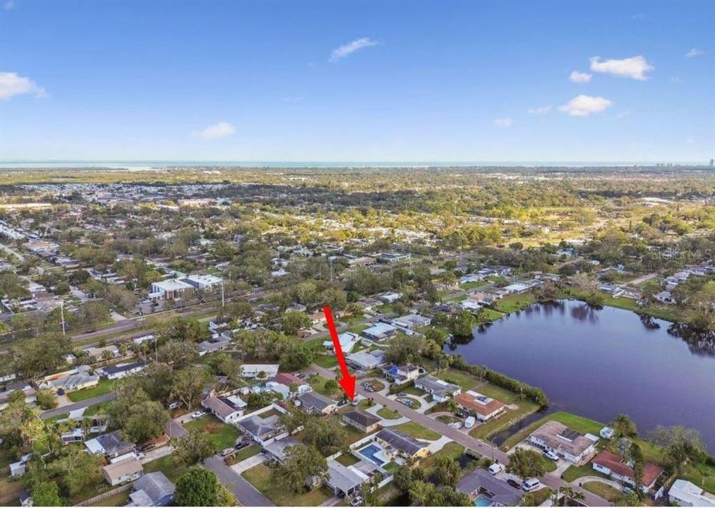 For Sale: $325,000 (2 beds, 1 baths, 789 Square Feet)