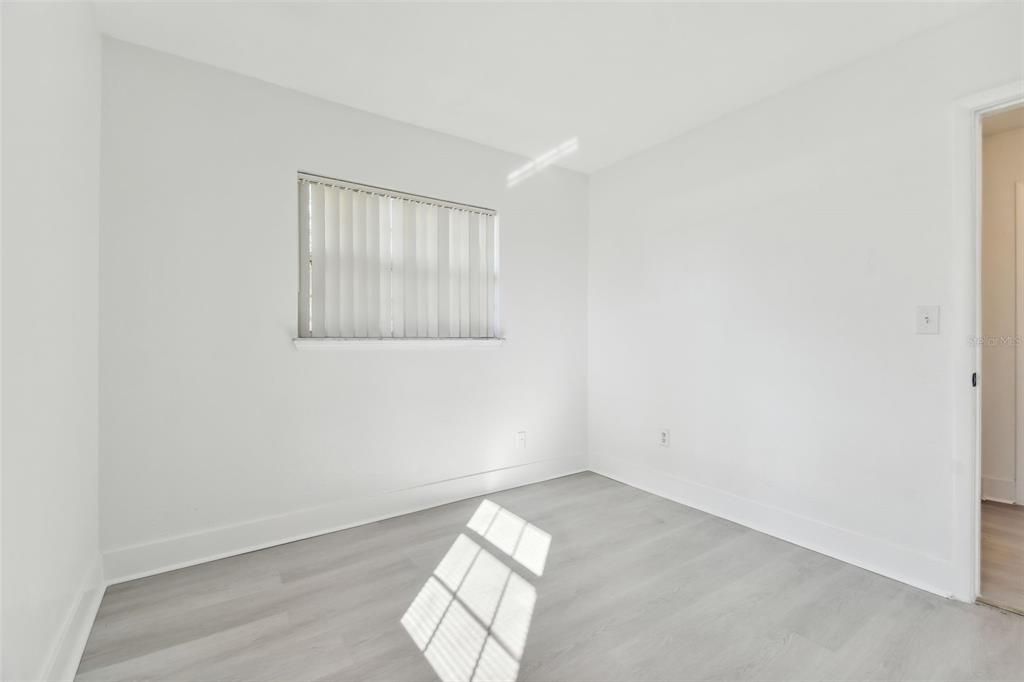 For Sale: $325,000 (2 beds, 1 baths, 789 Square Feet)